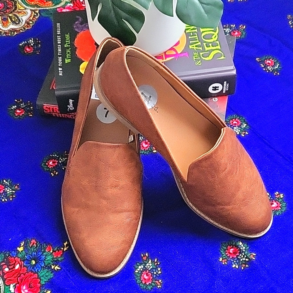 Indigo Rd. Flat Loafers